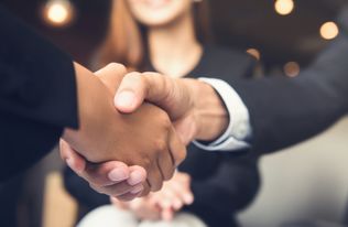 海投全球战略入股印尼上市券商，加速东南亚市场布局