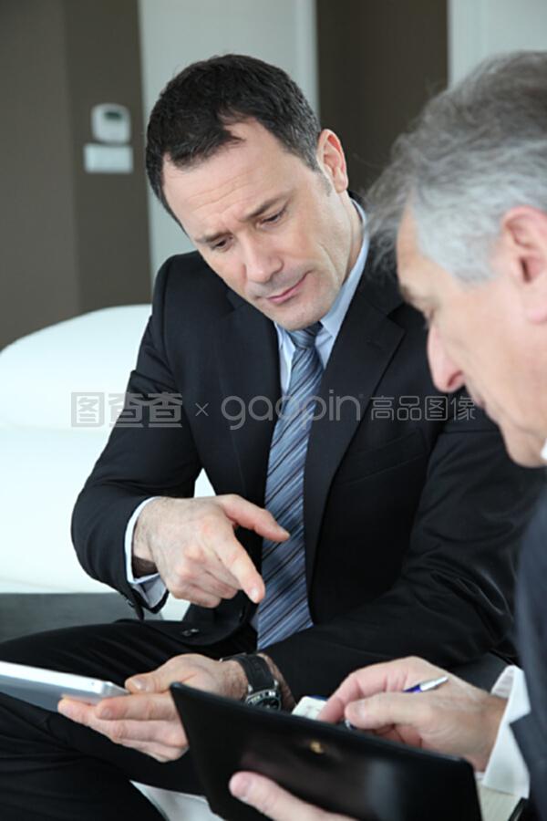 资深夫妇的财富管理之道 与顾问共创财务未来